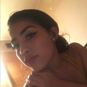 Meet your Posher, Kenia